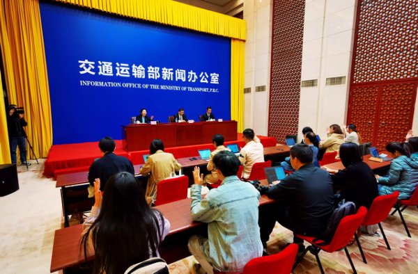 中国股票配资网网 交通固定资产投资规模高位运行，铁路水路投资增长较快